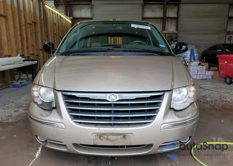 2006 Chrysler Town & Country Touring from USA, damaged, VIN 2A4GP54L86R821447